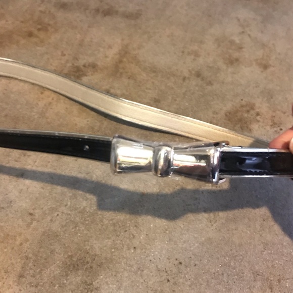 Vince Camuto Gold Bow Black Patent Belt New L - Picture 4 of 5